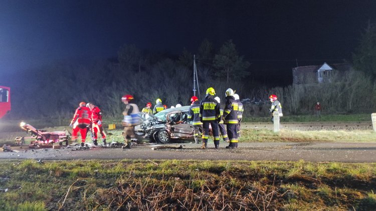 Santok: czołowe zderzenie dwóch aut osobowych.